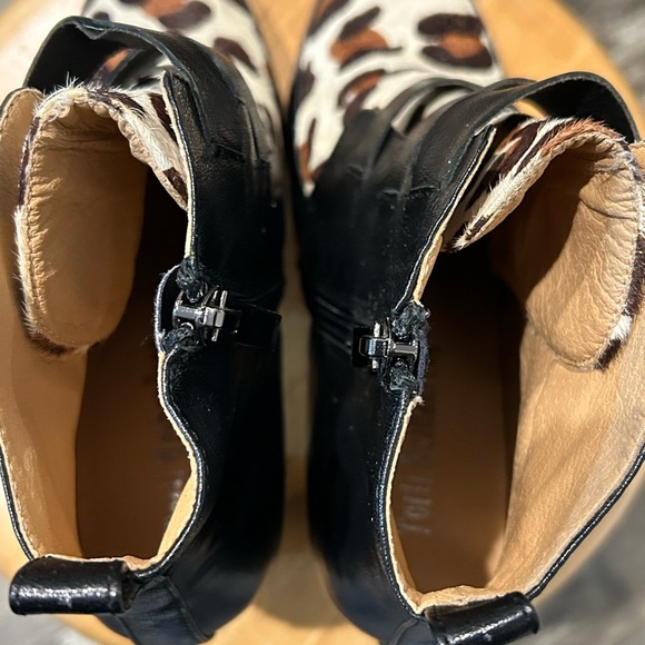 Tori.WeinanPeng Leopard adjustable Boots - Picture 5 of 8